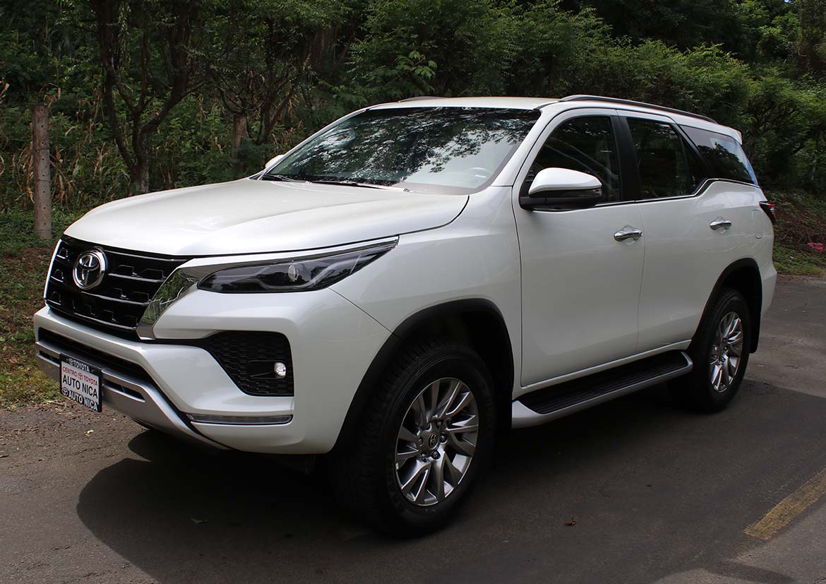 Toyota Fortuner 2022