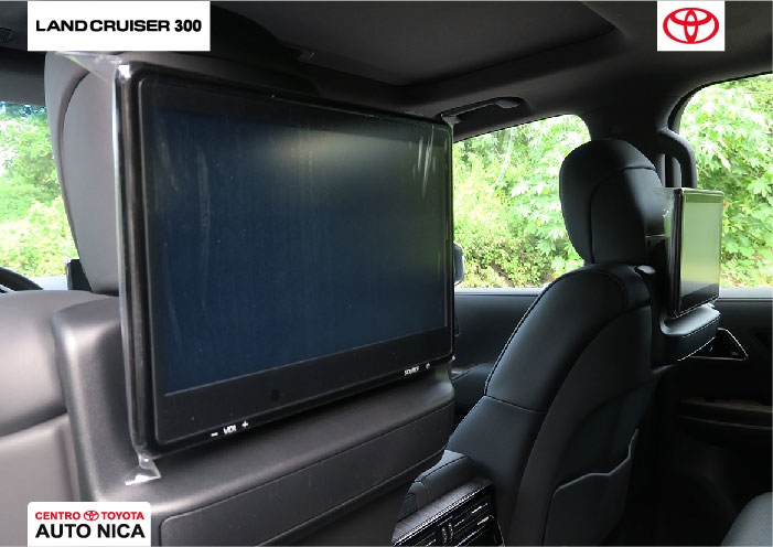 toyota Land Cruiser 300 interior, entretenimiento trasero