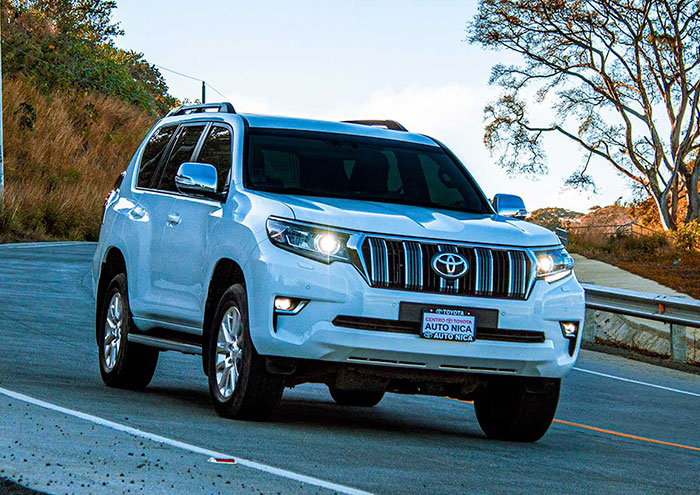 toyota Land Cruiser Prado Exterior carretera