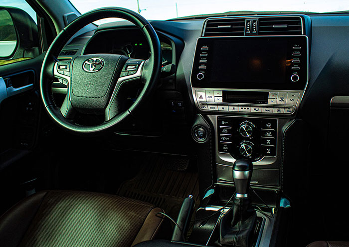 toyota Land Cruiser Prado interior