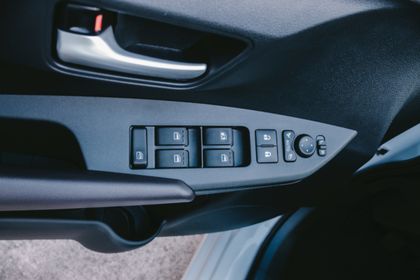 Toyota Yaris Sedán Interior 3