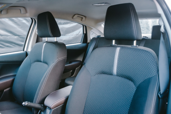 Toyota Yaris Sedán Interior 4