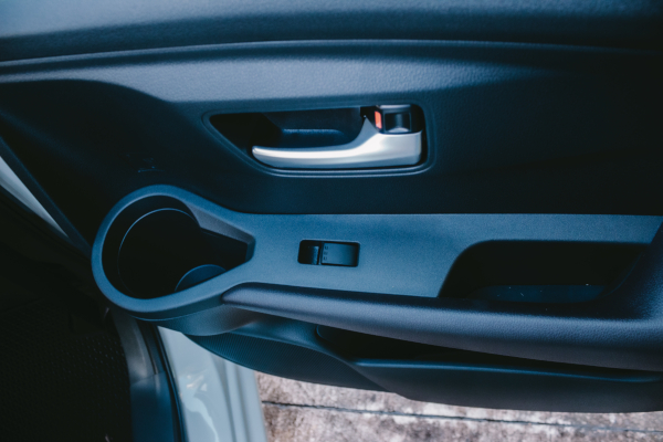 Toyota Yaris Sedán Interior 5